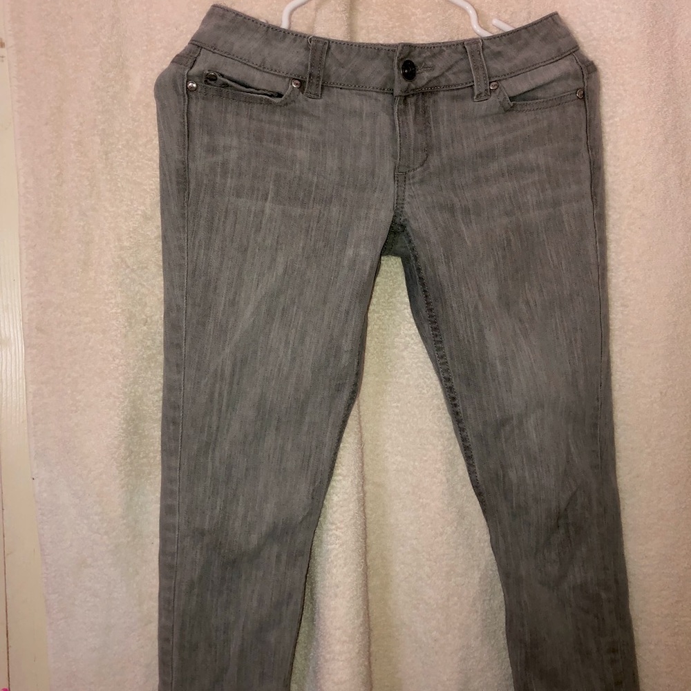 (ANCHOR BLUE) GREY JEANS!